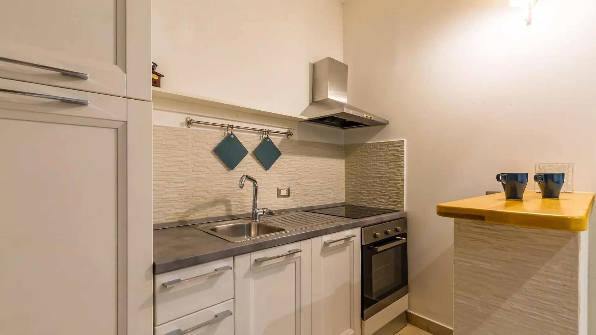 דירות נאפולי Duplex Indipendente Vicino Al Lungomare Caracciolo 0*,