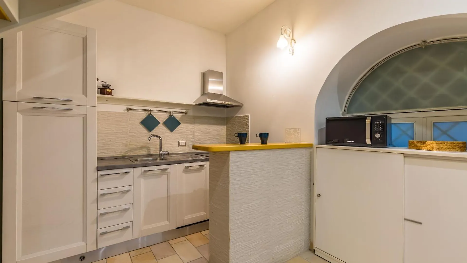 Duplex Indipendente Vicino Al Lungomare Caracciolo Apartment Naples